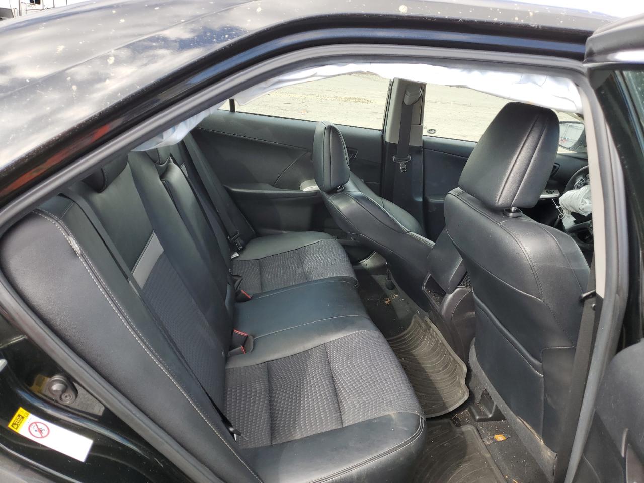 2014 Toyota Camry - Image 10