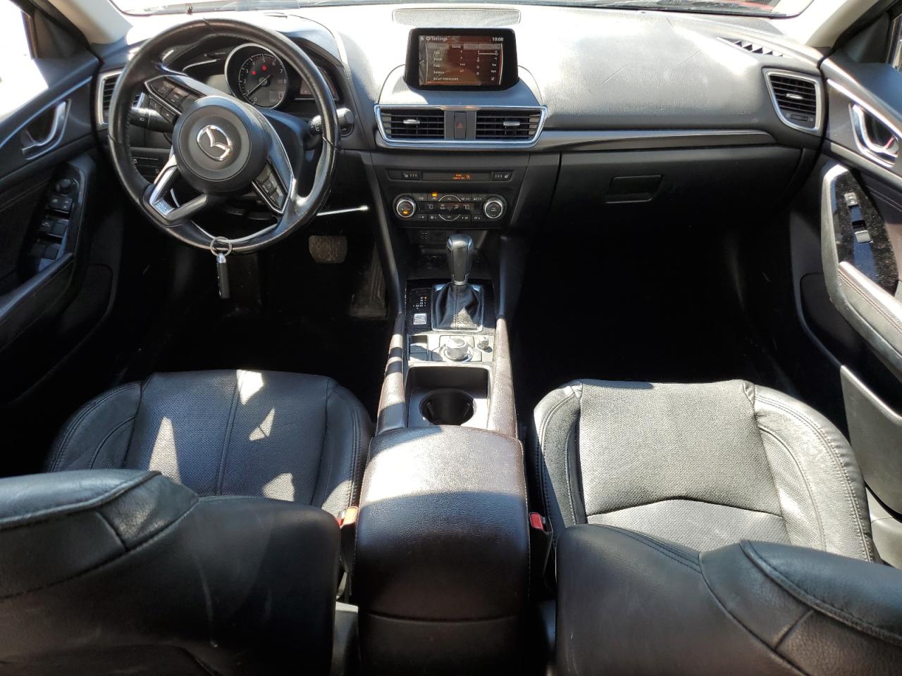 2017 Mazda 3 - Image 8