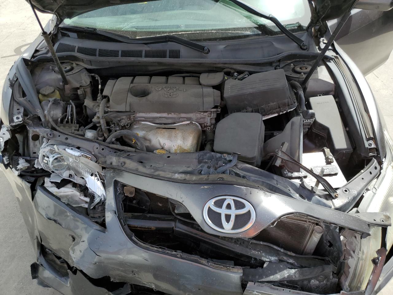 2011 Toyota Camry - Image 11