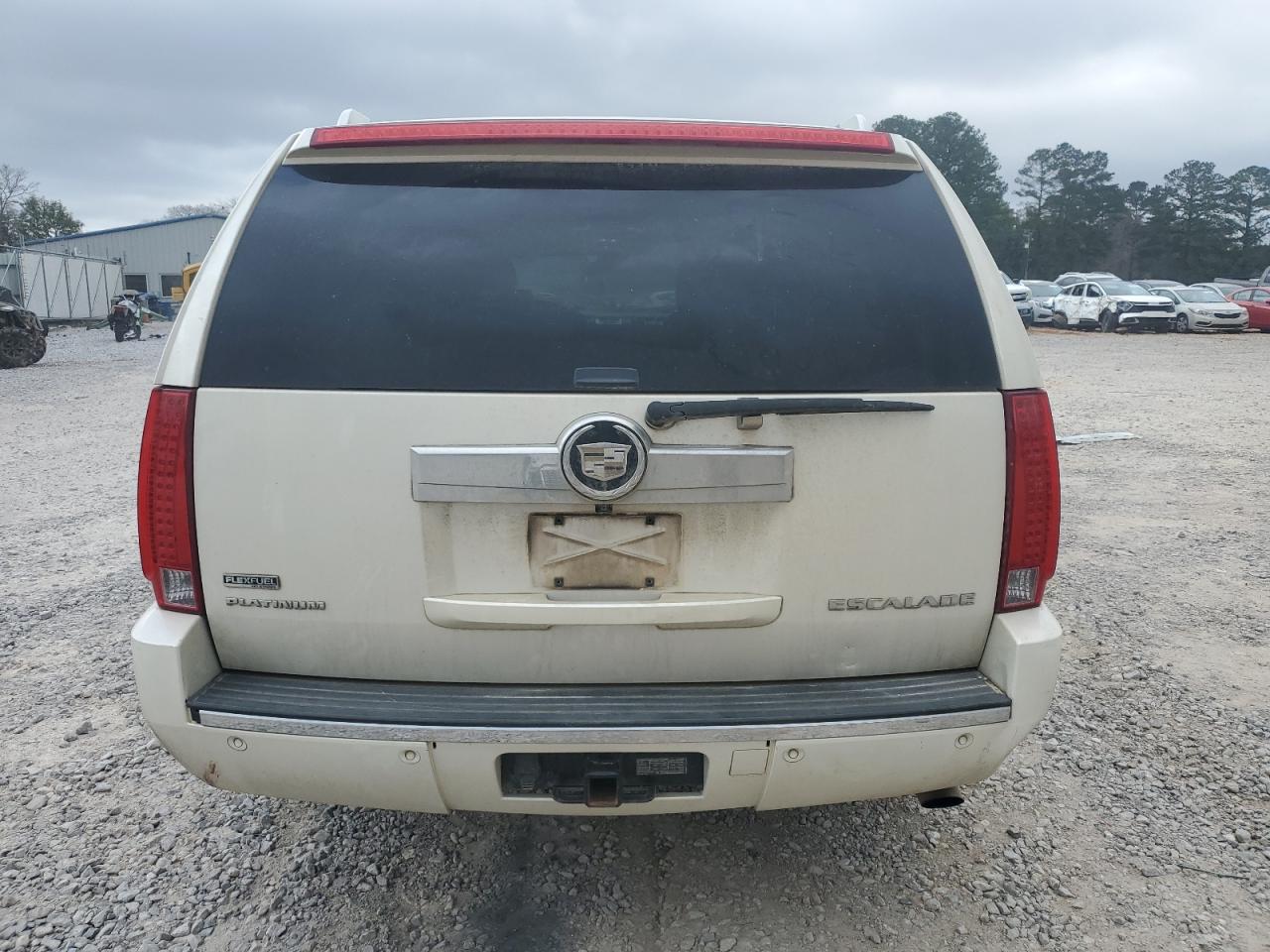 2010 Cadillac Escalade - Image 6