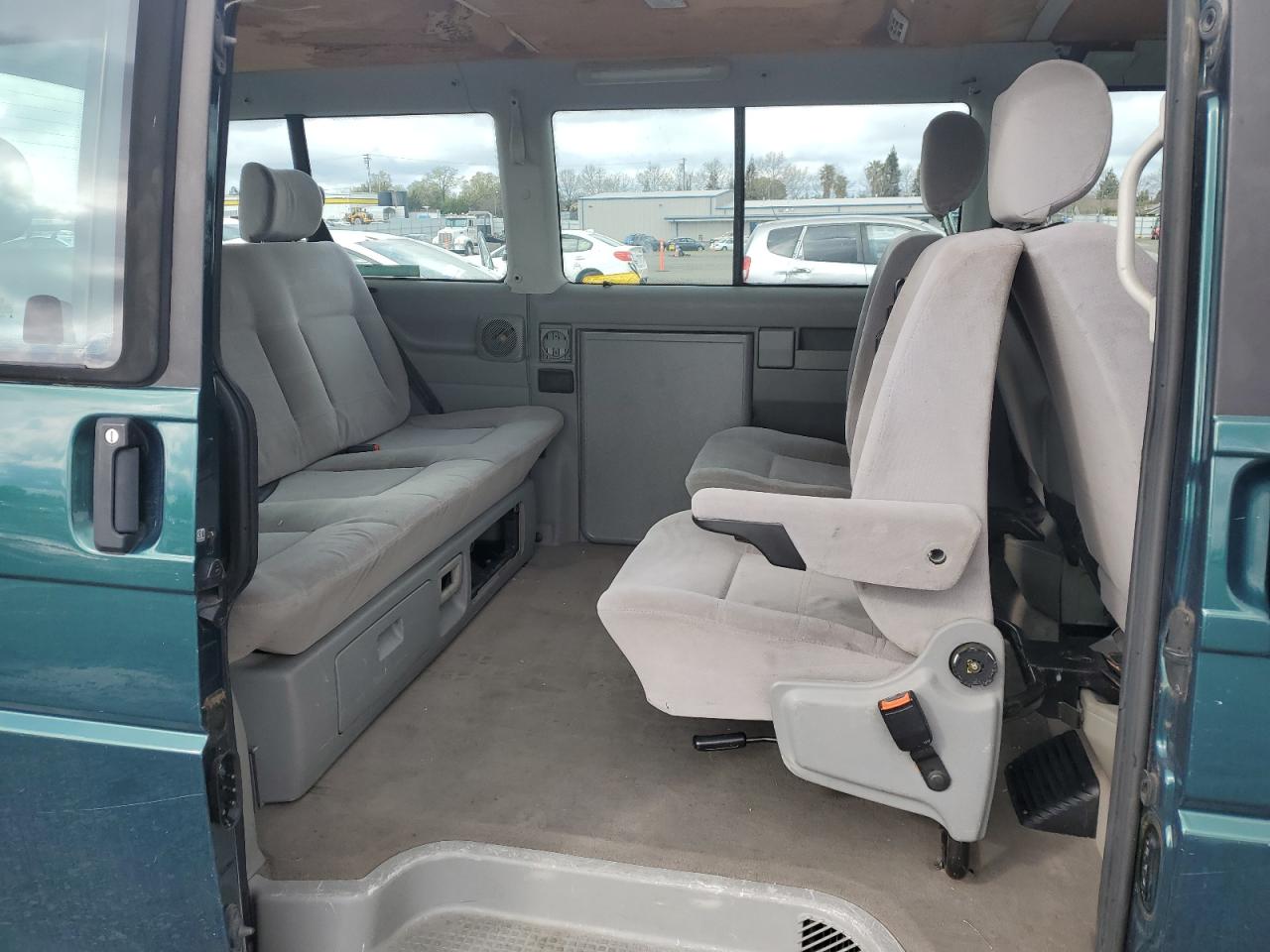 1999 Volkswagen EuroVan - Image 11