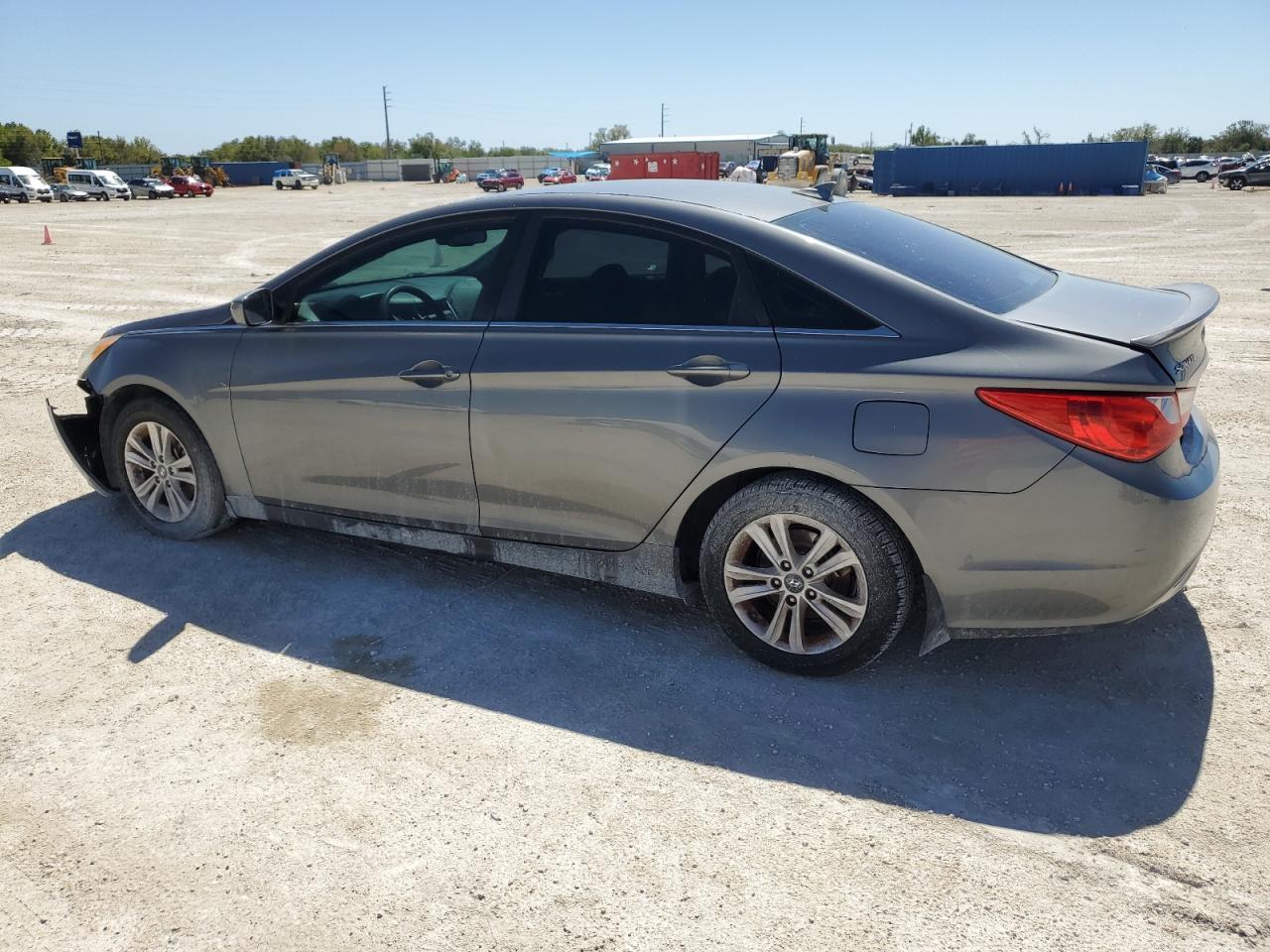 2013 Hyundai Sonata - Image 2