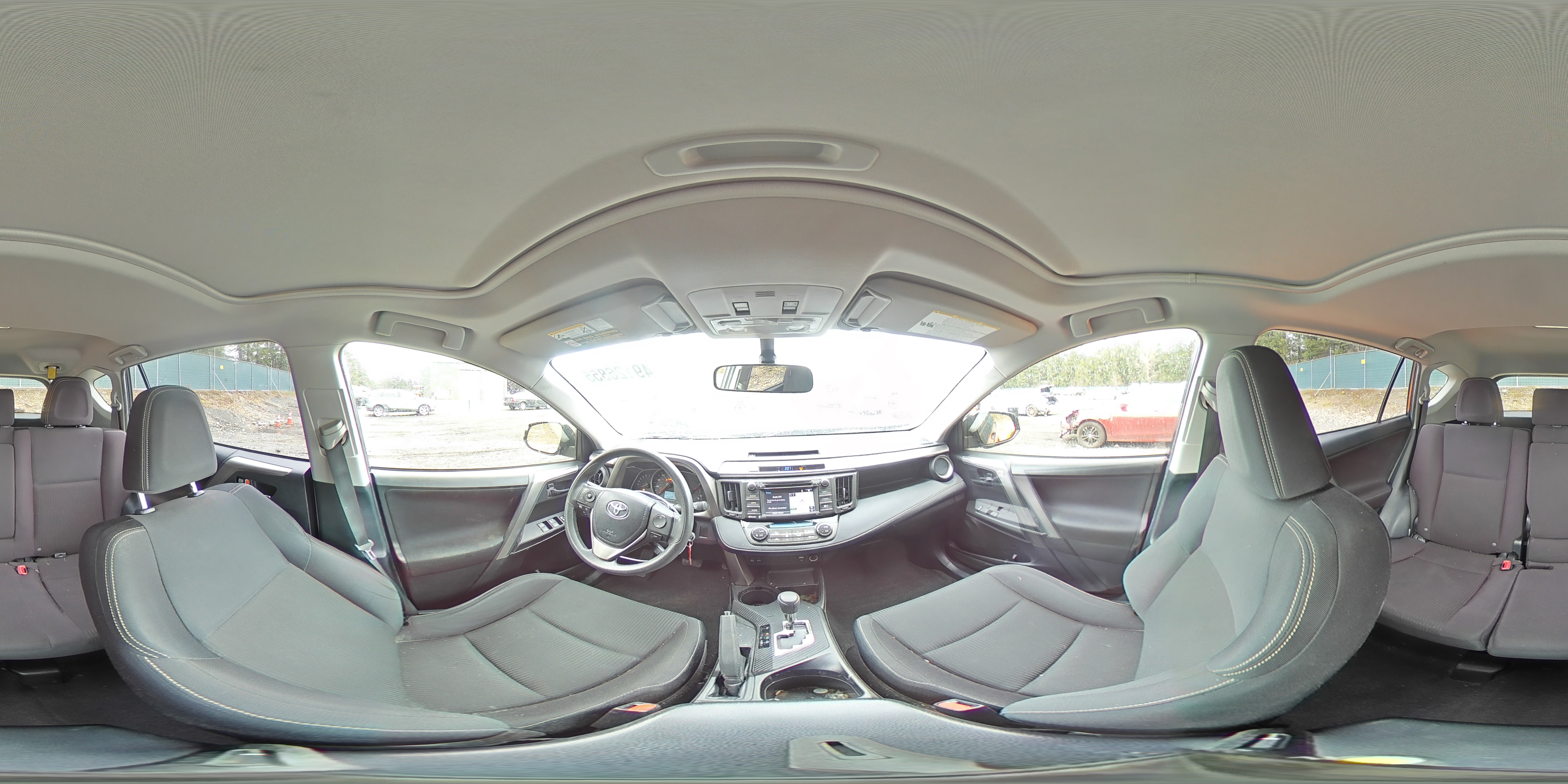 2015 Toyota RAV 4 - Image 13