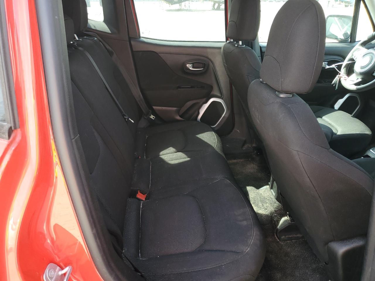 2018 Jeep Renegade - Image 10