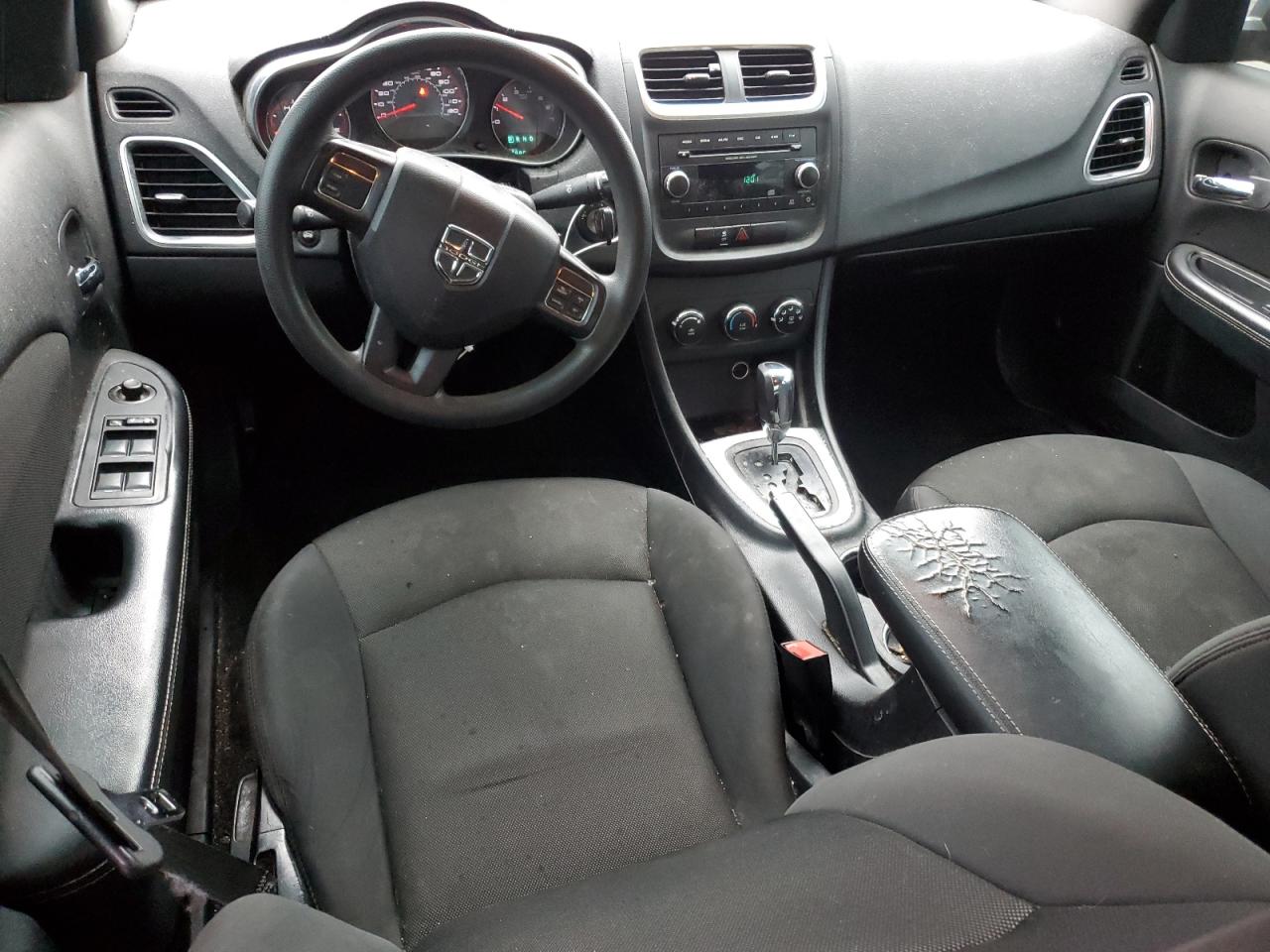 2012 Dodge Avenger - Image 8