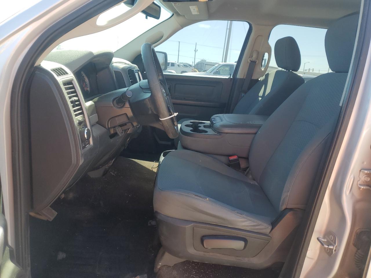 2016 RAM 1500 - Image 7