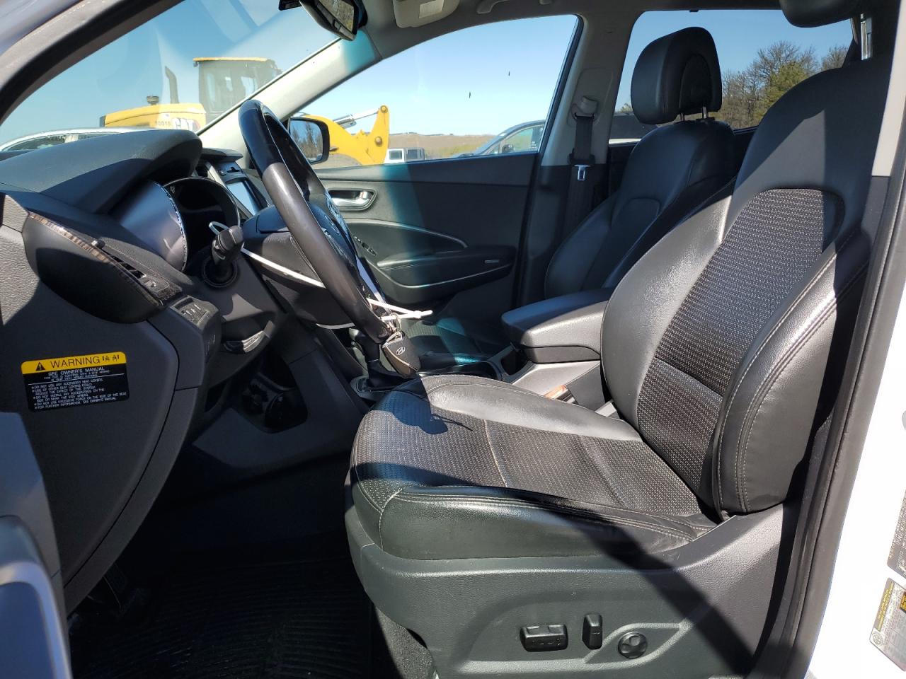 2014 Hyundai Santa Fe - Image 7