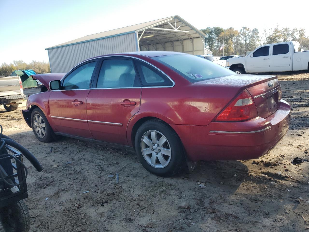 2005 Ford Five Hundred - Image 2