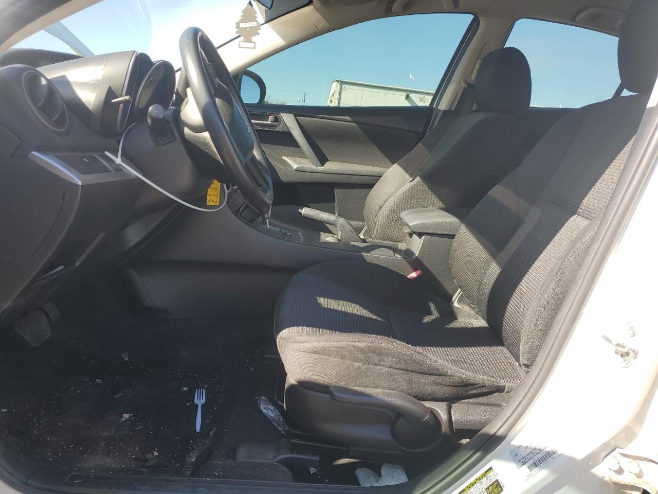 2013 Mazda 3 - Image 7