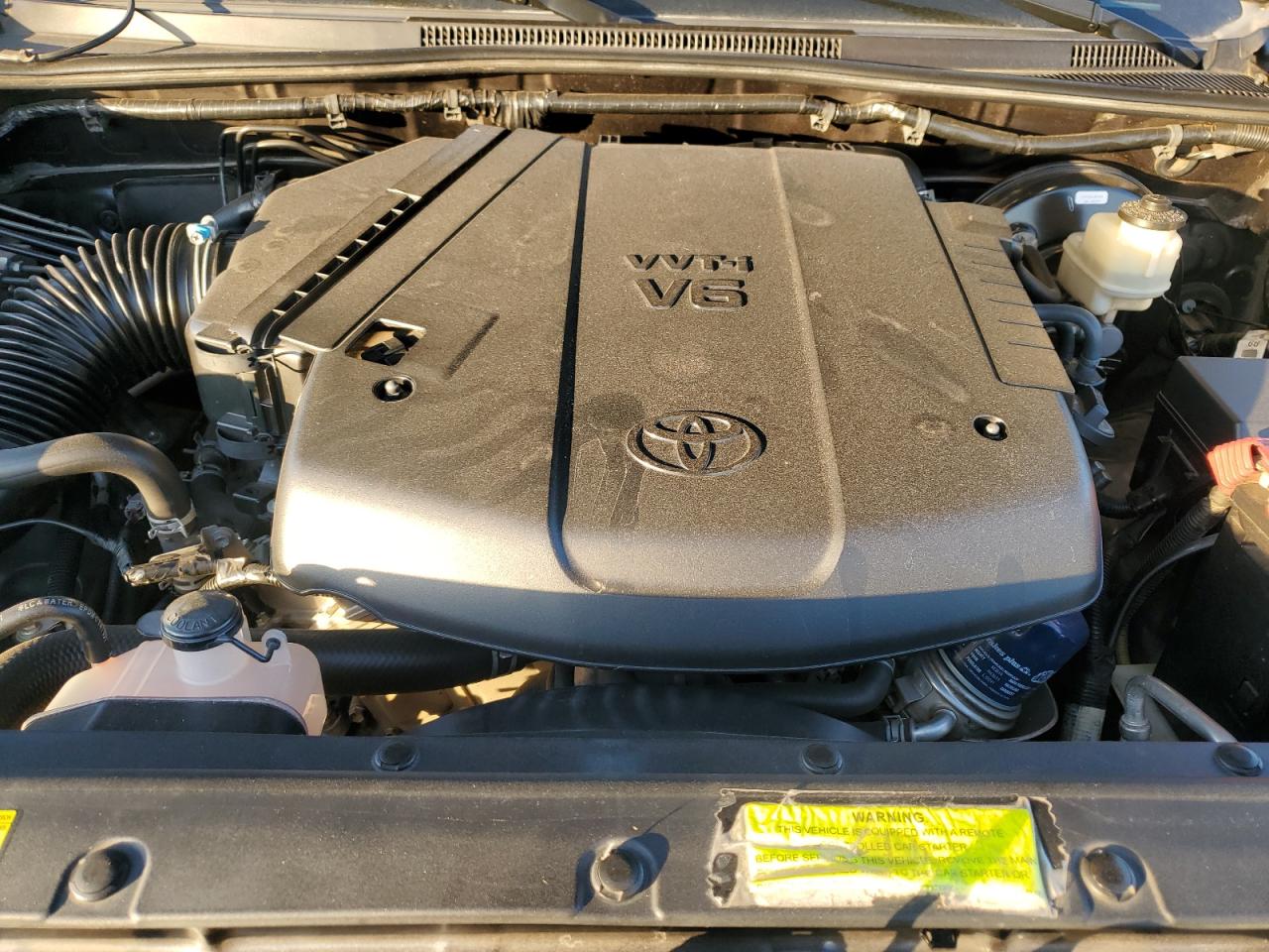 2015 Toyota Tacoma - Image 11