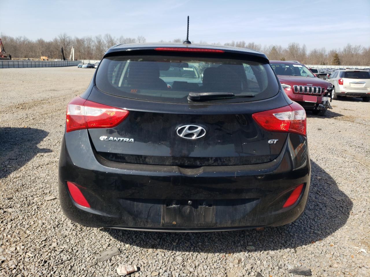 2014 Hyundai Elantra - Image 6