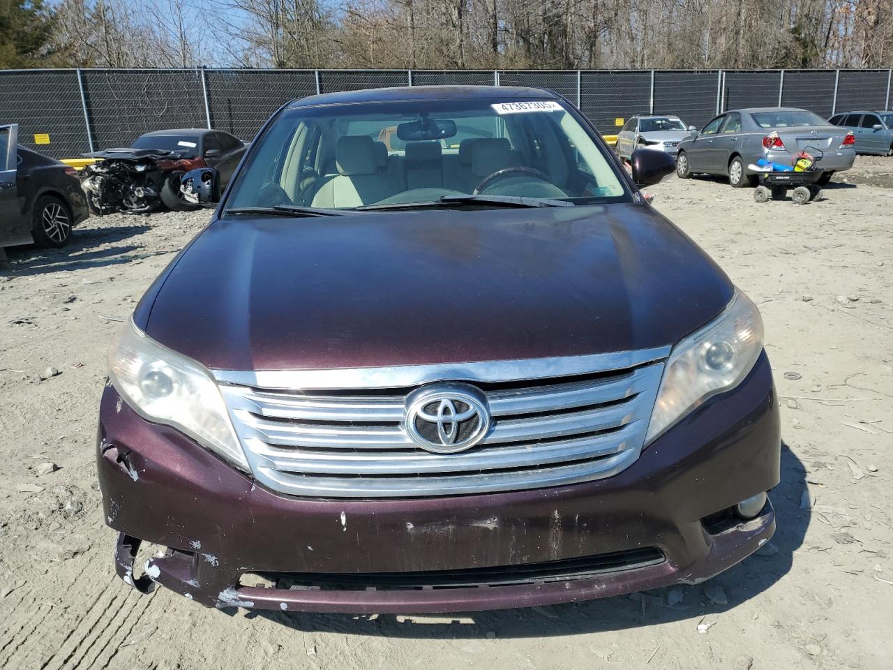 2012 Toyota Avalon - Image 5