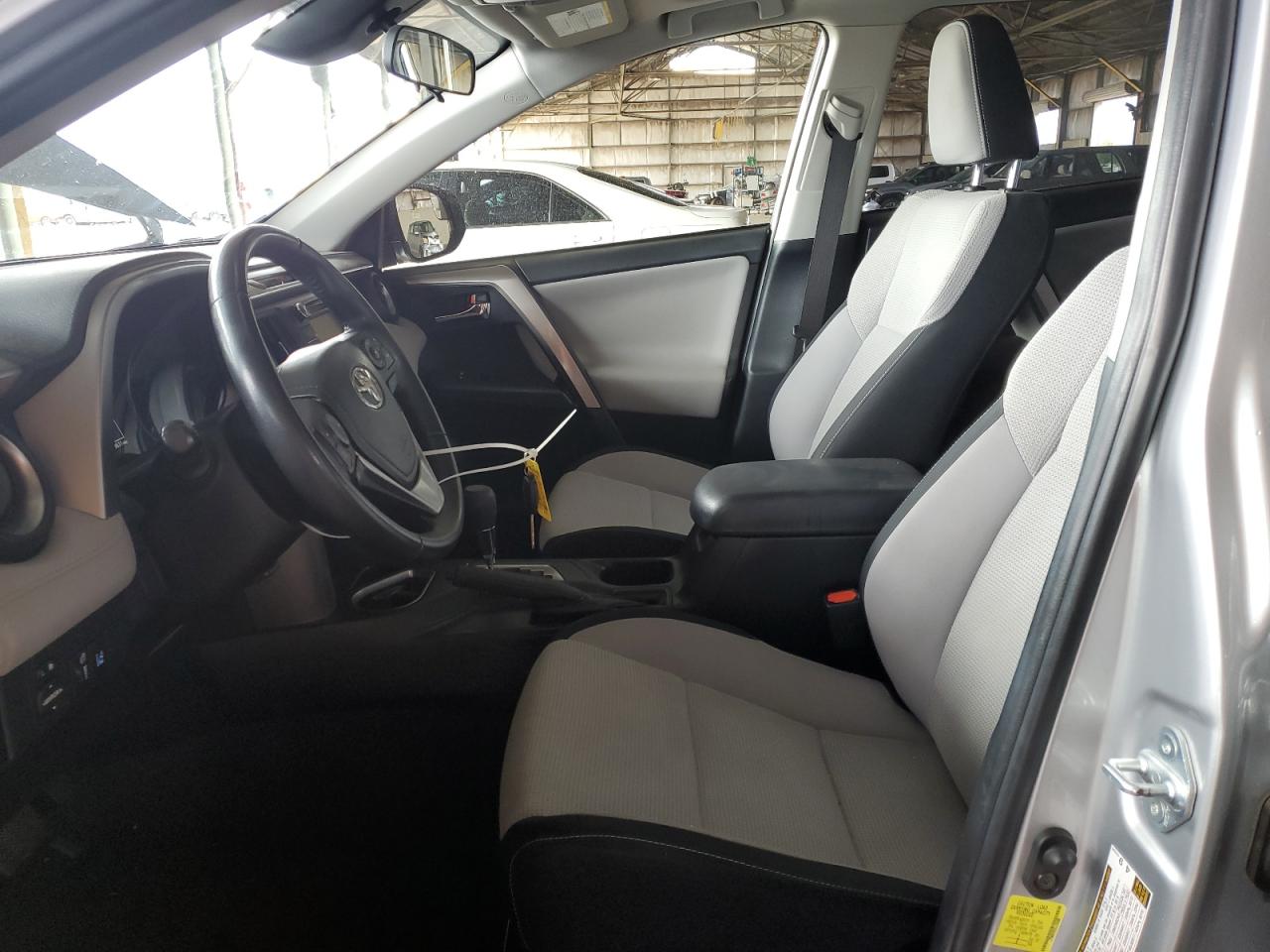 2018 Toyota RAV 4 - Image 7