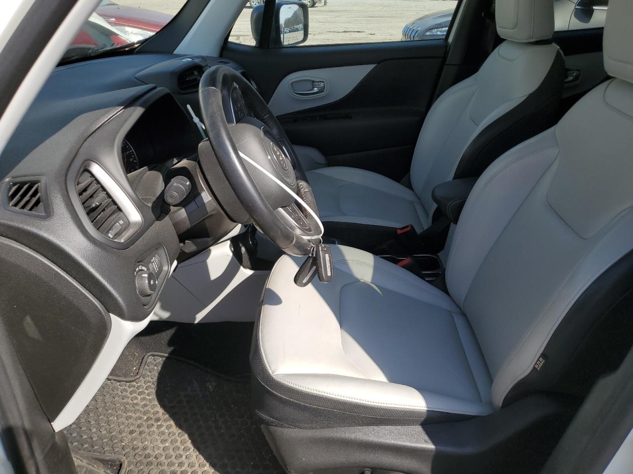 2020 Jeep Renegade - Image 7