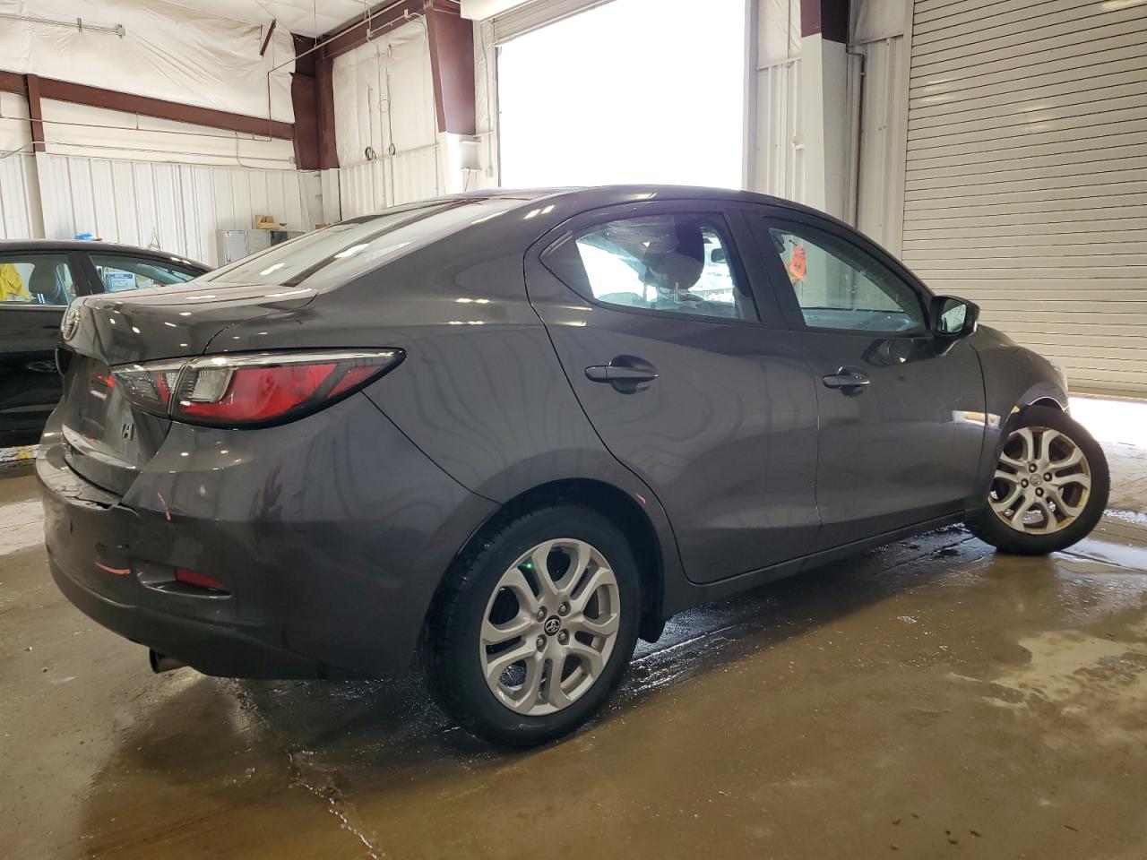 2017 Toyota Yaris - Image 3
