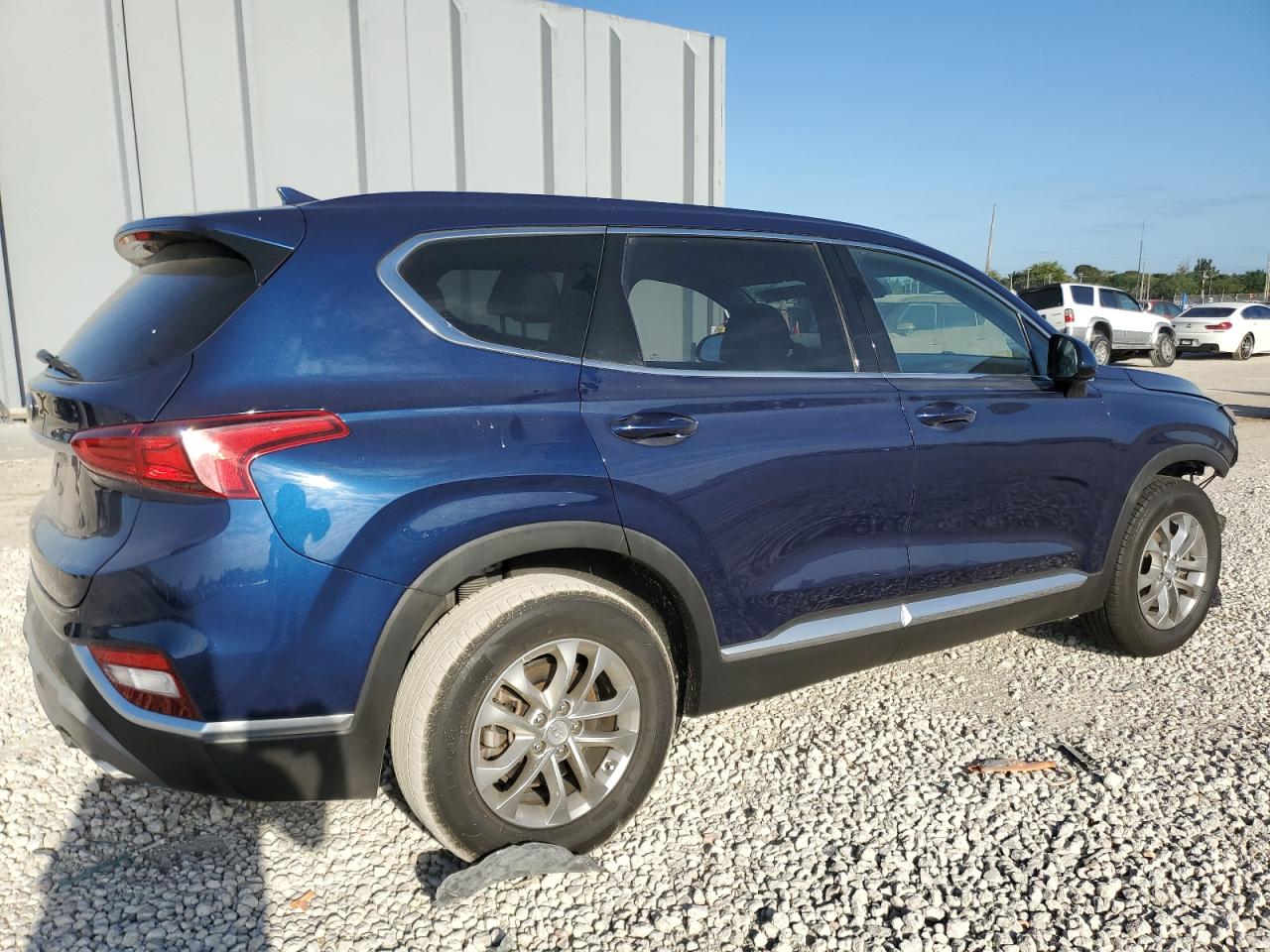 2019 Hyundai Santa Fe - Image 3