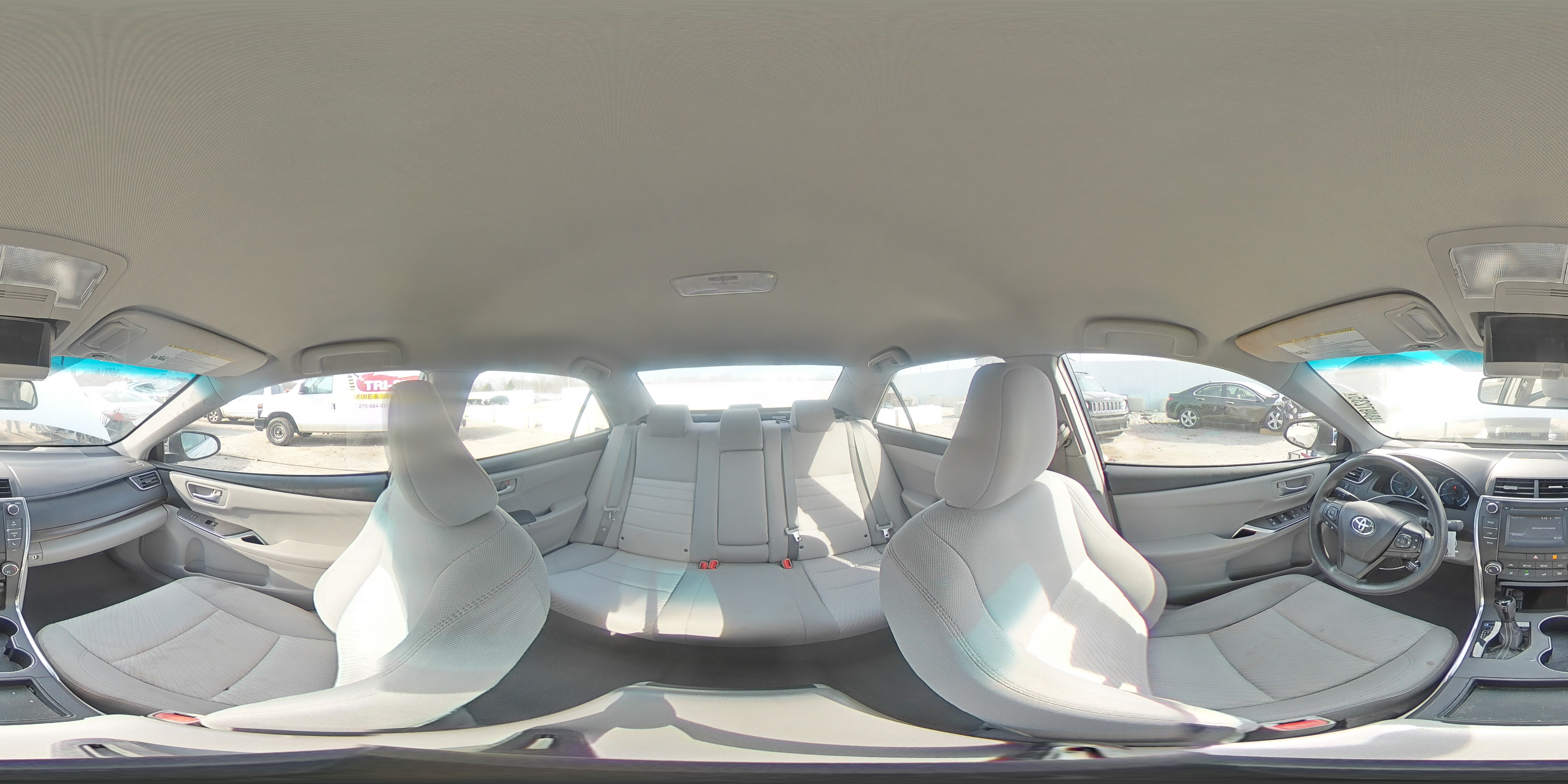2016 Toyota Camry - Image 15