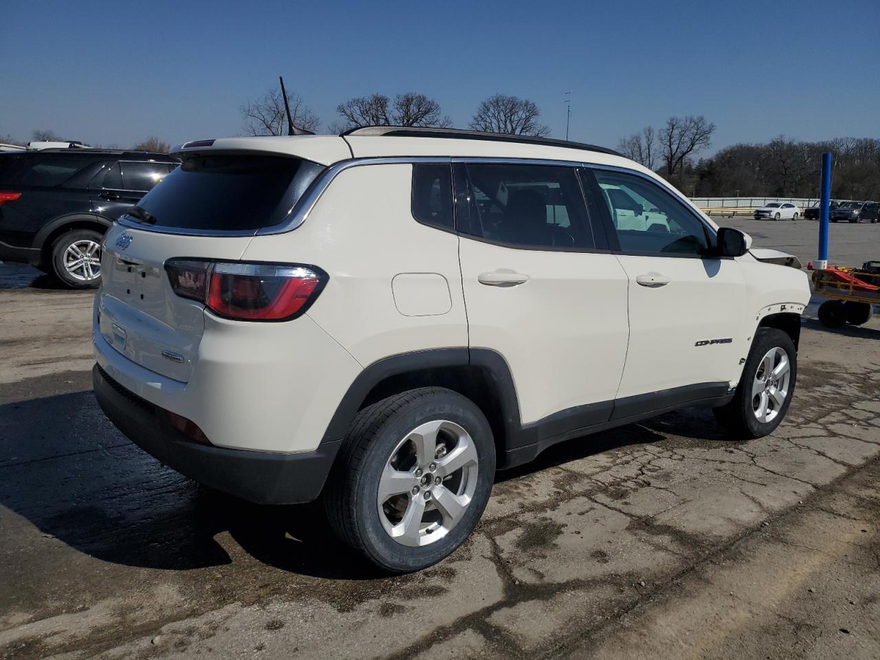 2017 Jeep Compass - Image 3