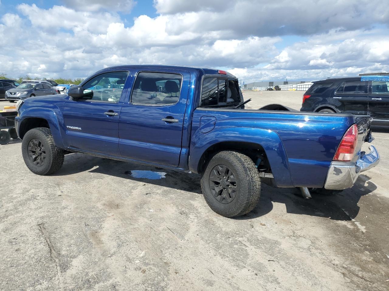 2006 Toyota Tacoma - Image 2