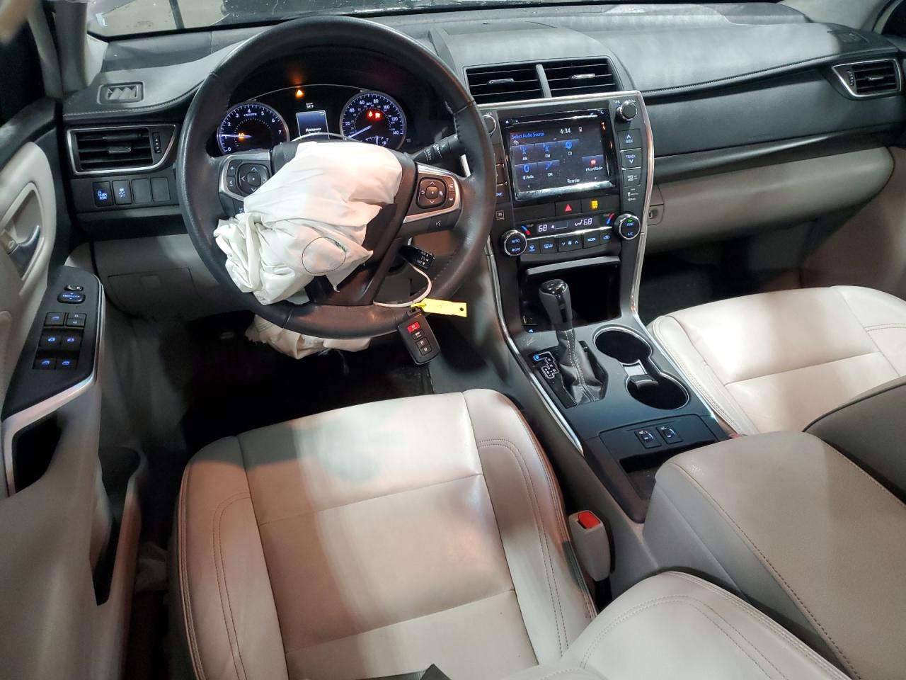 2015 Toyota Camry - Image 8