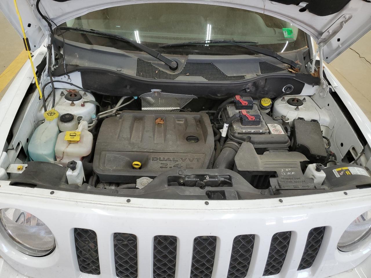2017 Jeep Liberty (Patriot) - Image 12