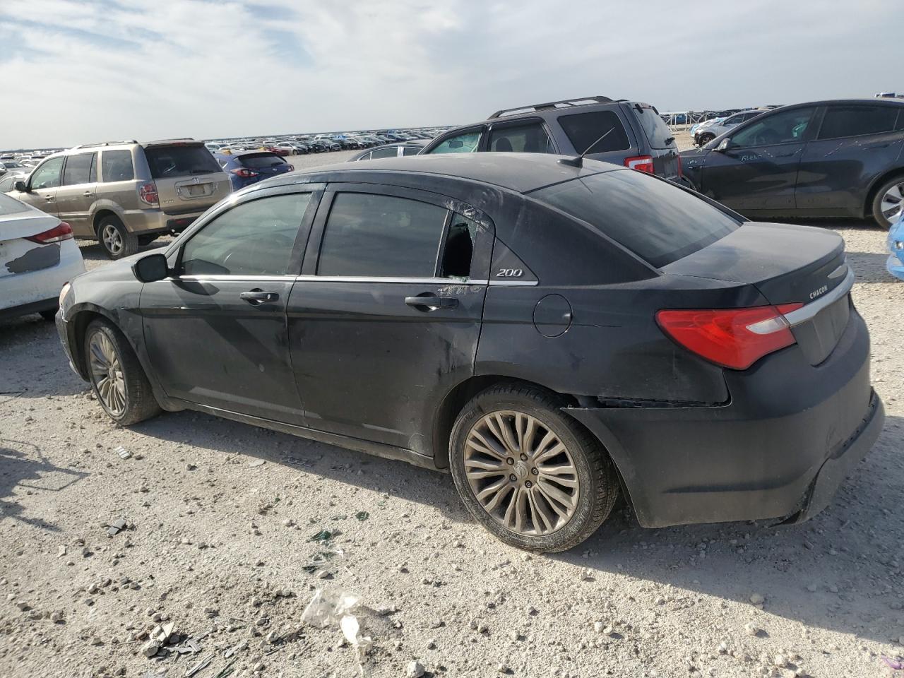 2012 Chrysler 200 - Image 2