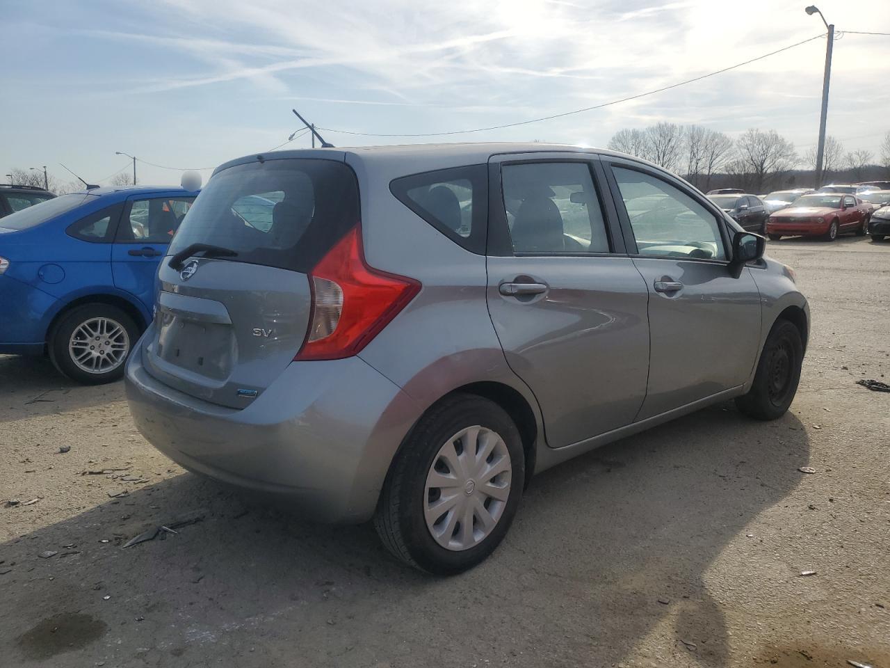 2015 Nissan Versa - Image 3