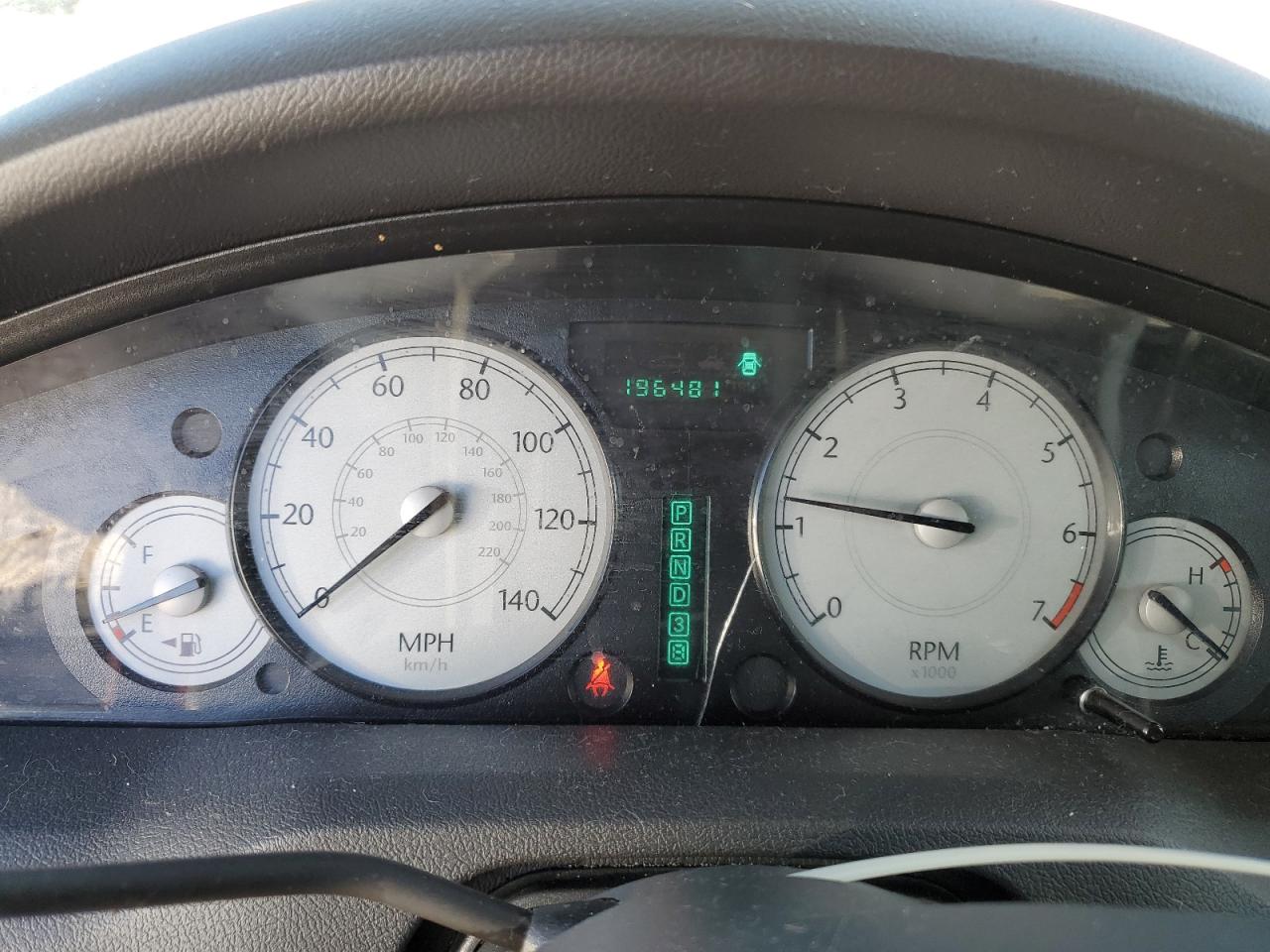 2007 Chrysler 300 - Image 9