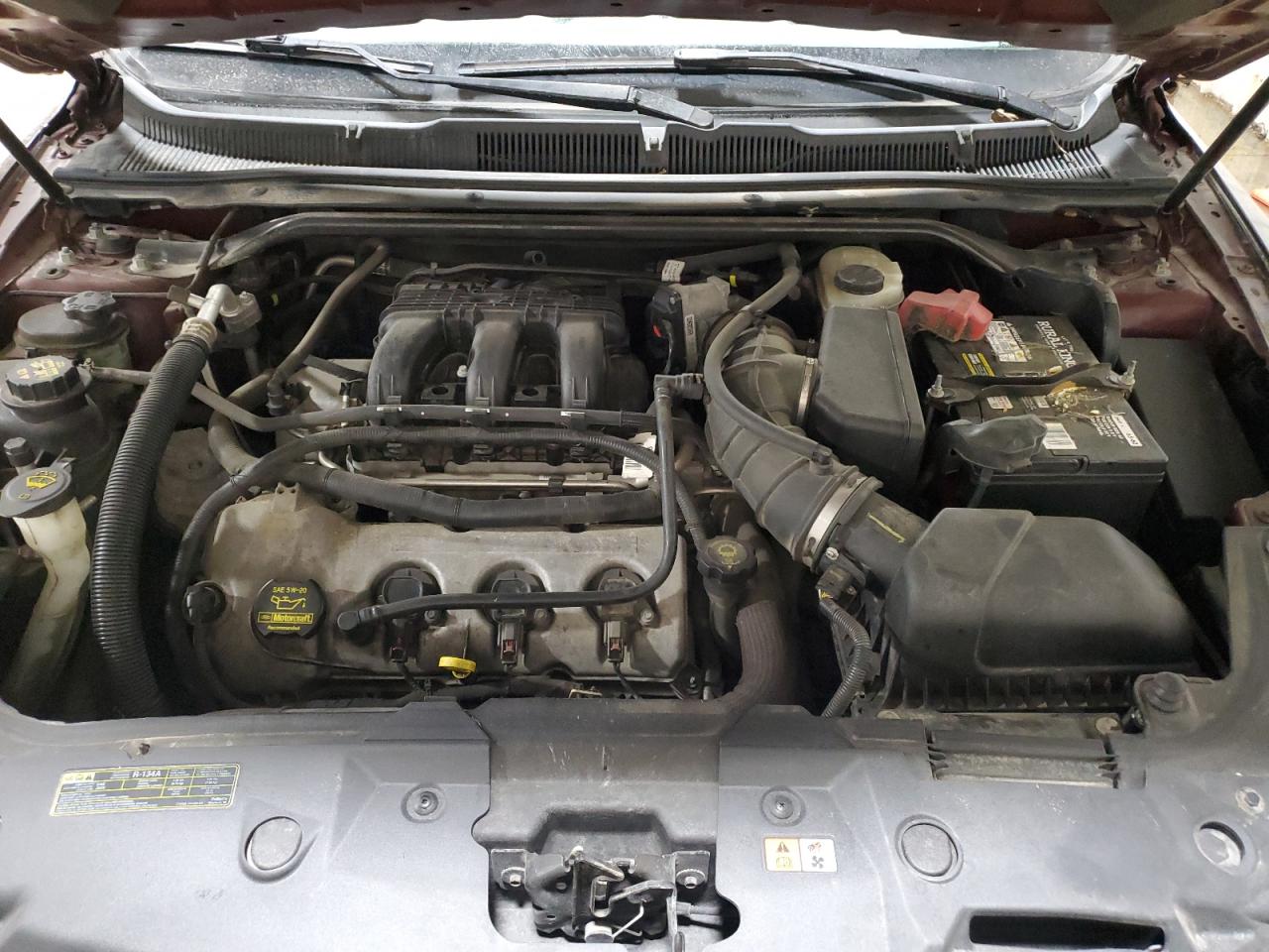 2010 Ford Taurus - Image 11