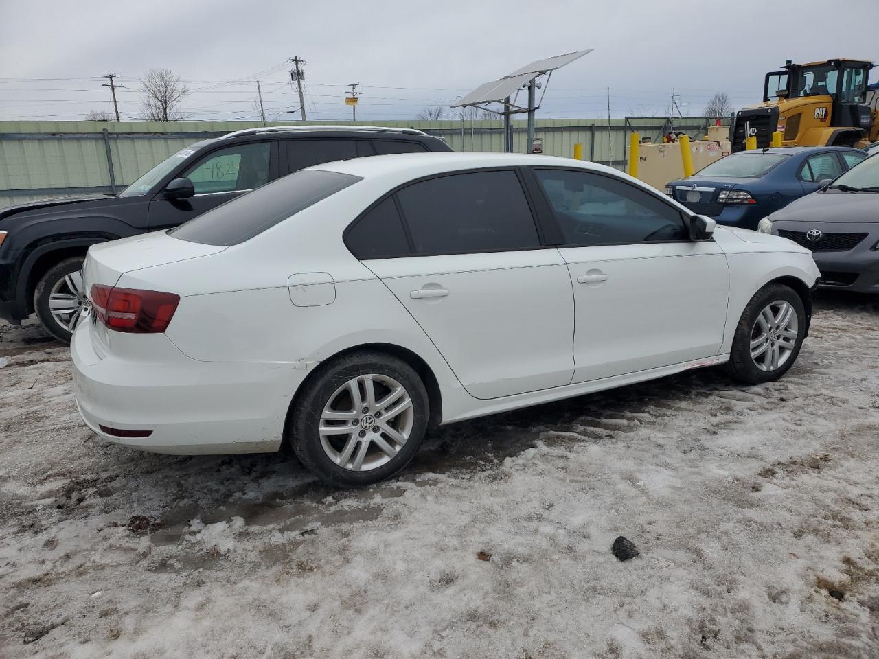 2018 Volkswagen Jetta - Image 3