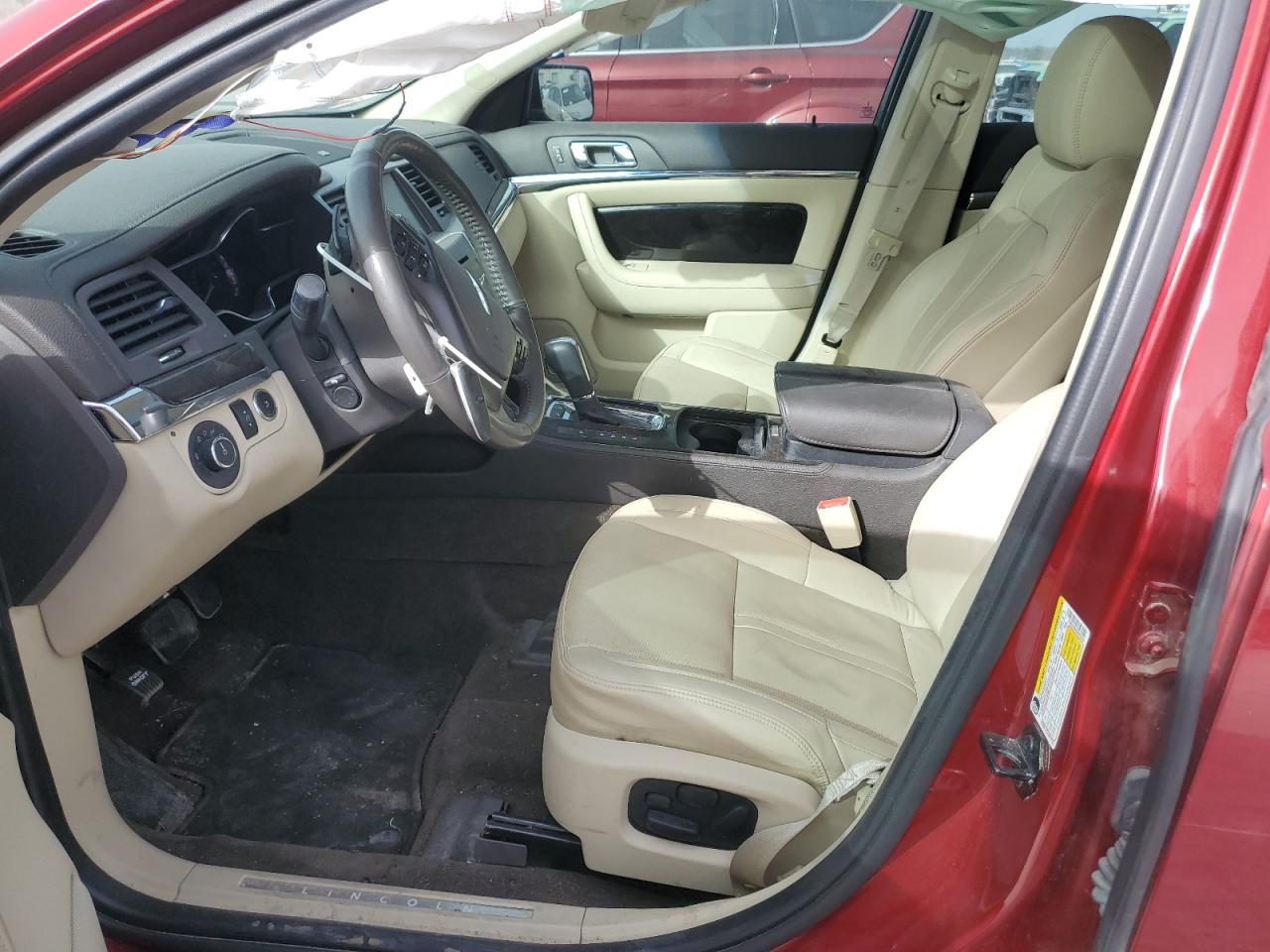 2013 Lincoln MKS - Image 7
