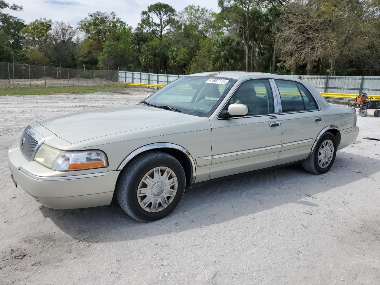 2005 Mercury Grand Marquis - Image 1