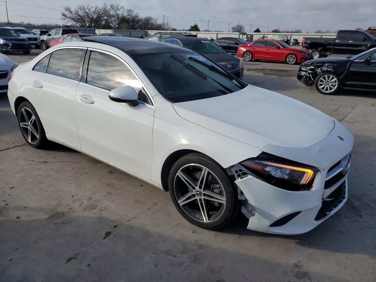 2019 Mercedes-Benz A-klasse - Image 4