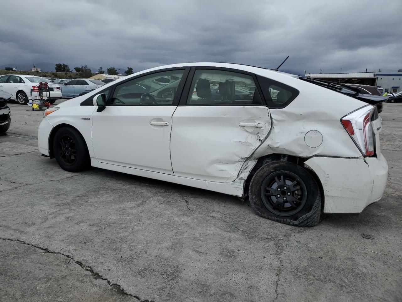 2015 Toyota Prius - Image 2