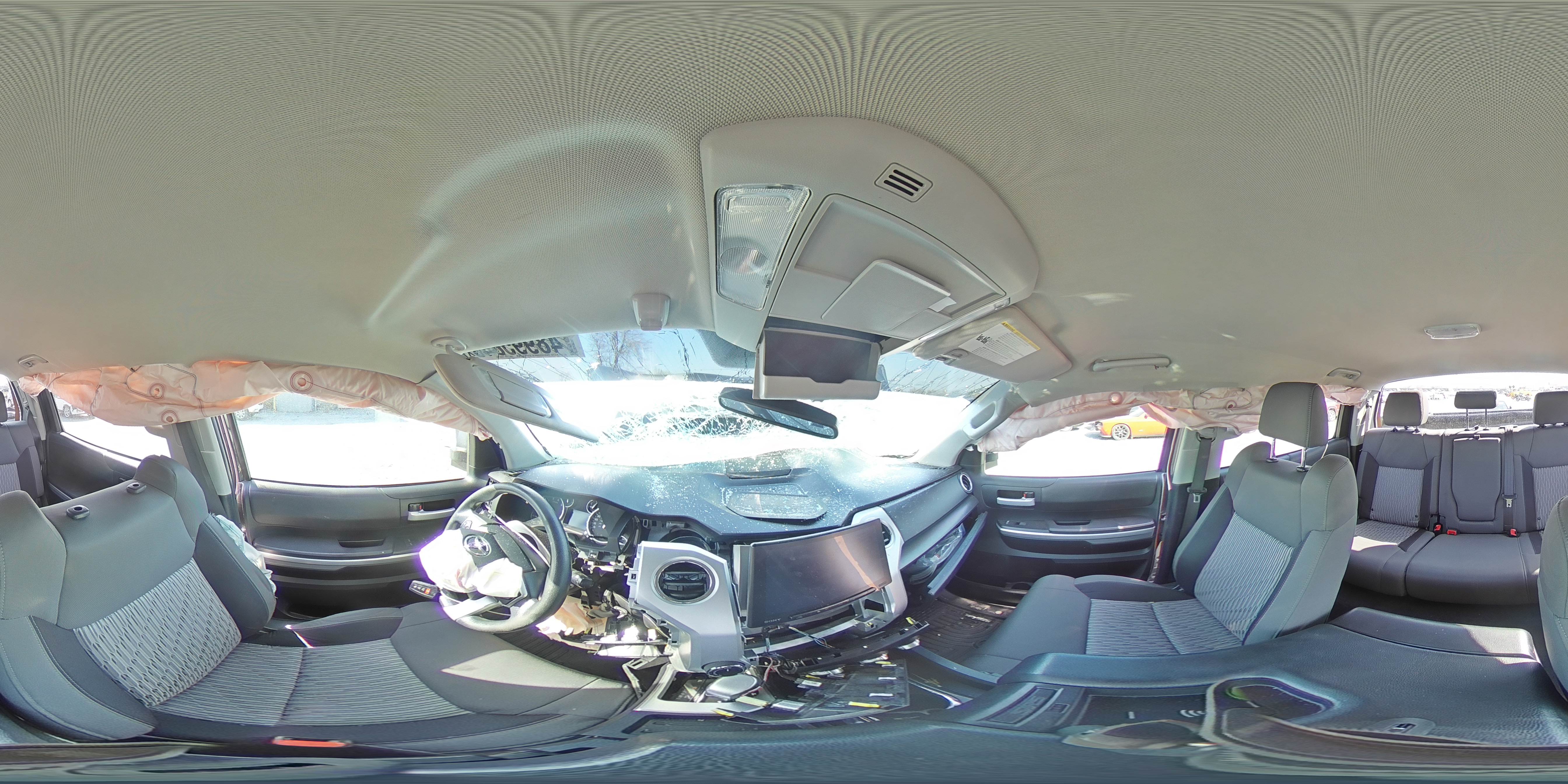 2015 Toyota Tundra - Image 13