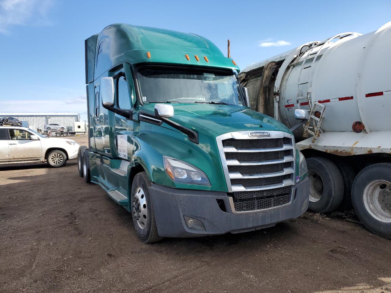 2021 Freightliner Cascadia 126 Semi Truck for Sale in Brighton, CO - Side