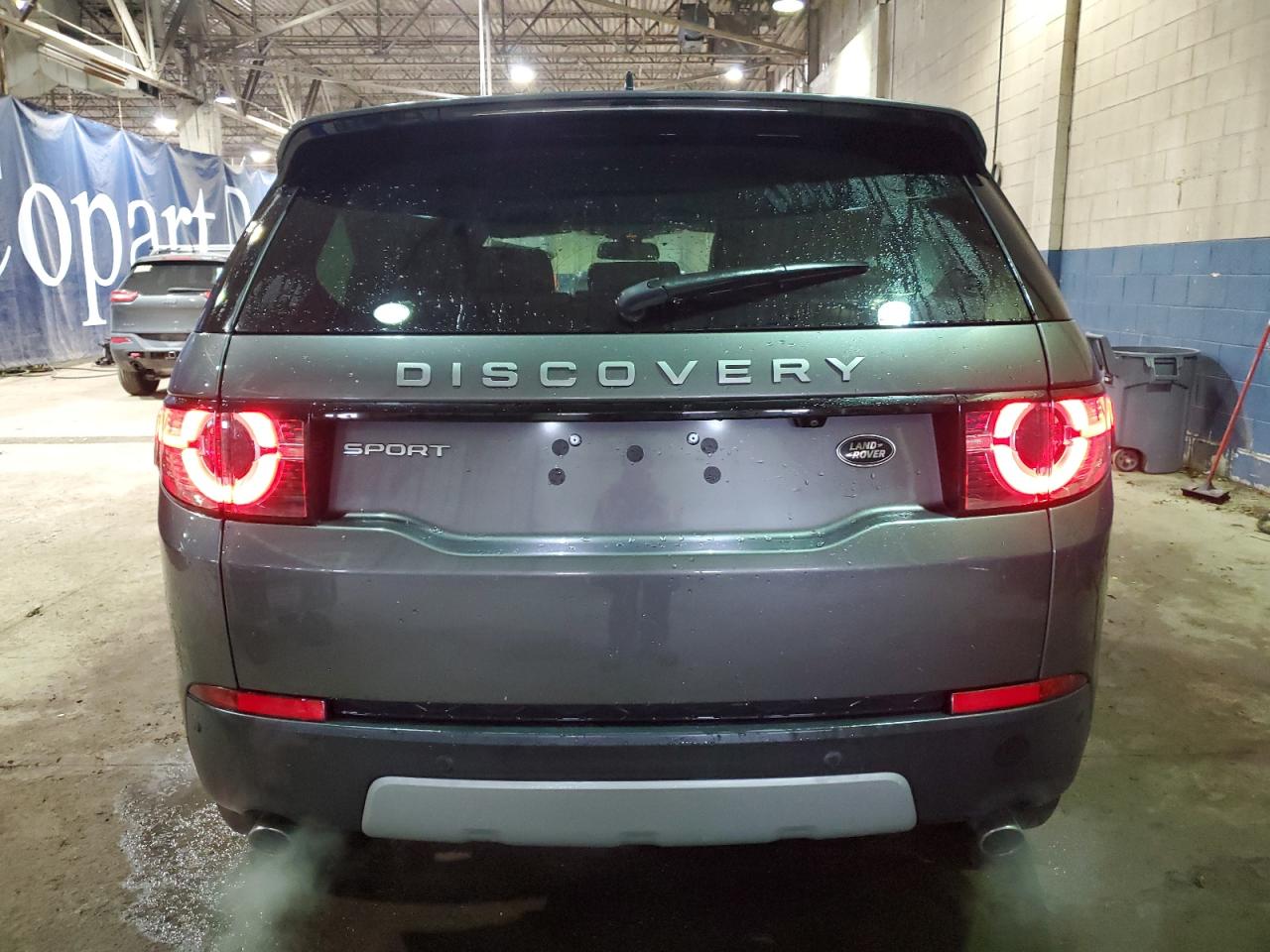 2016 Land Rover Discovery - Image 6