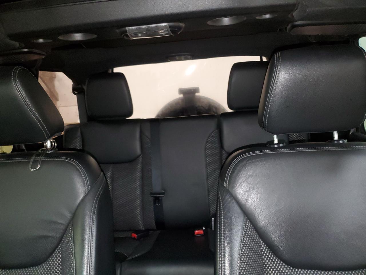2016 Jeep Wrangler - Image 10