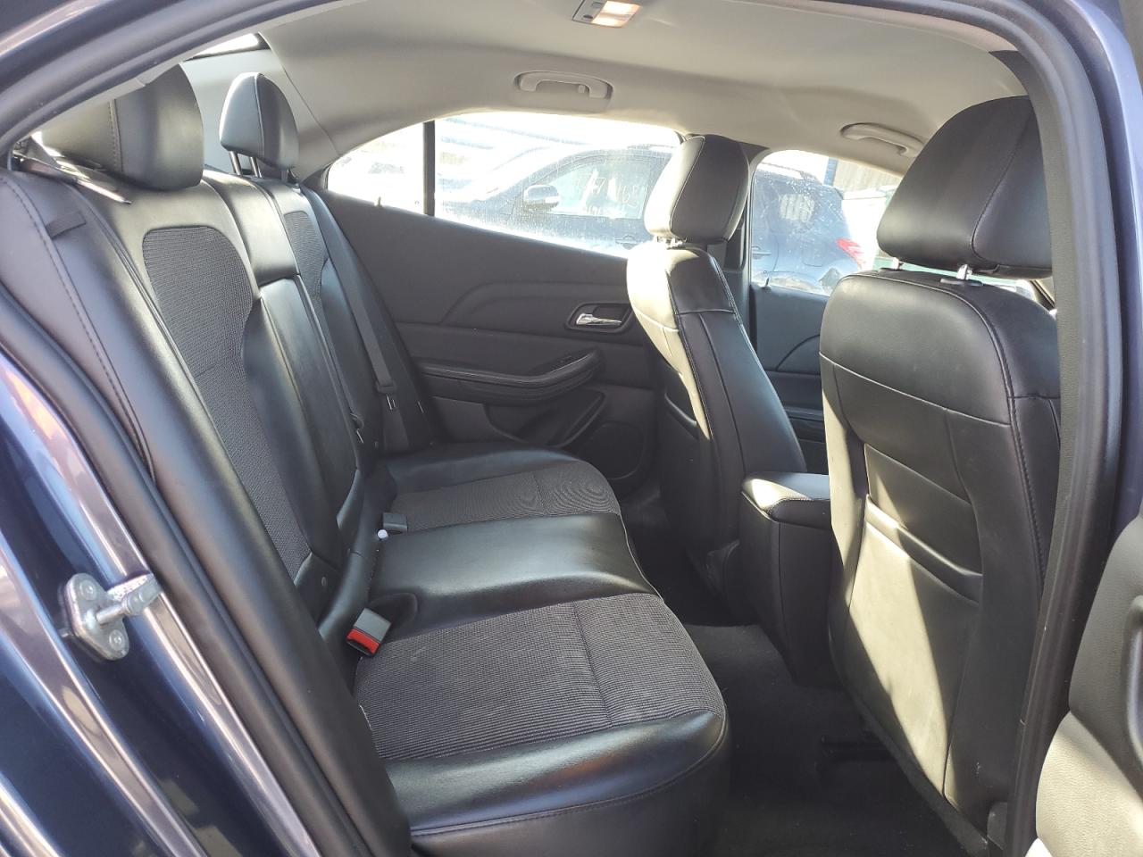 2015 Chevrolet Malibu - Image 10
