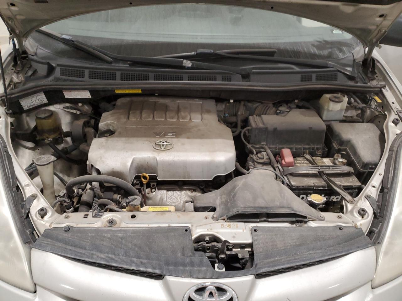 2008 Toyota Sienna - Image 12