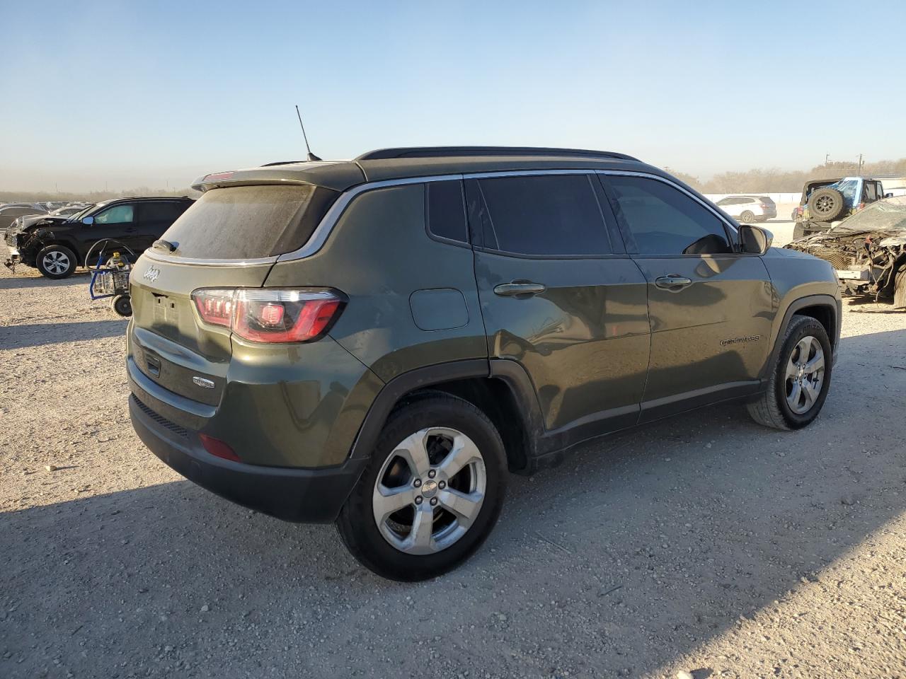 2017 Jeep Compass - Image 3