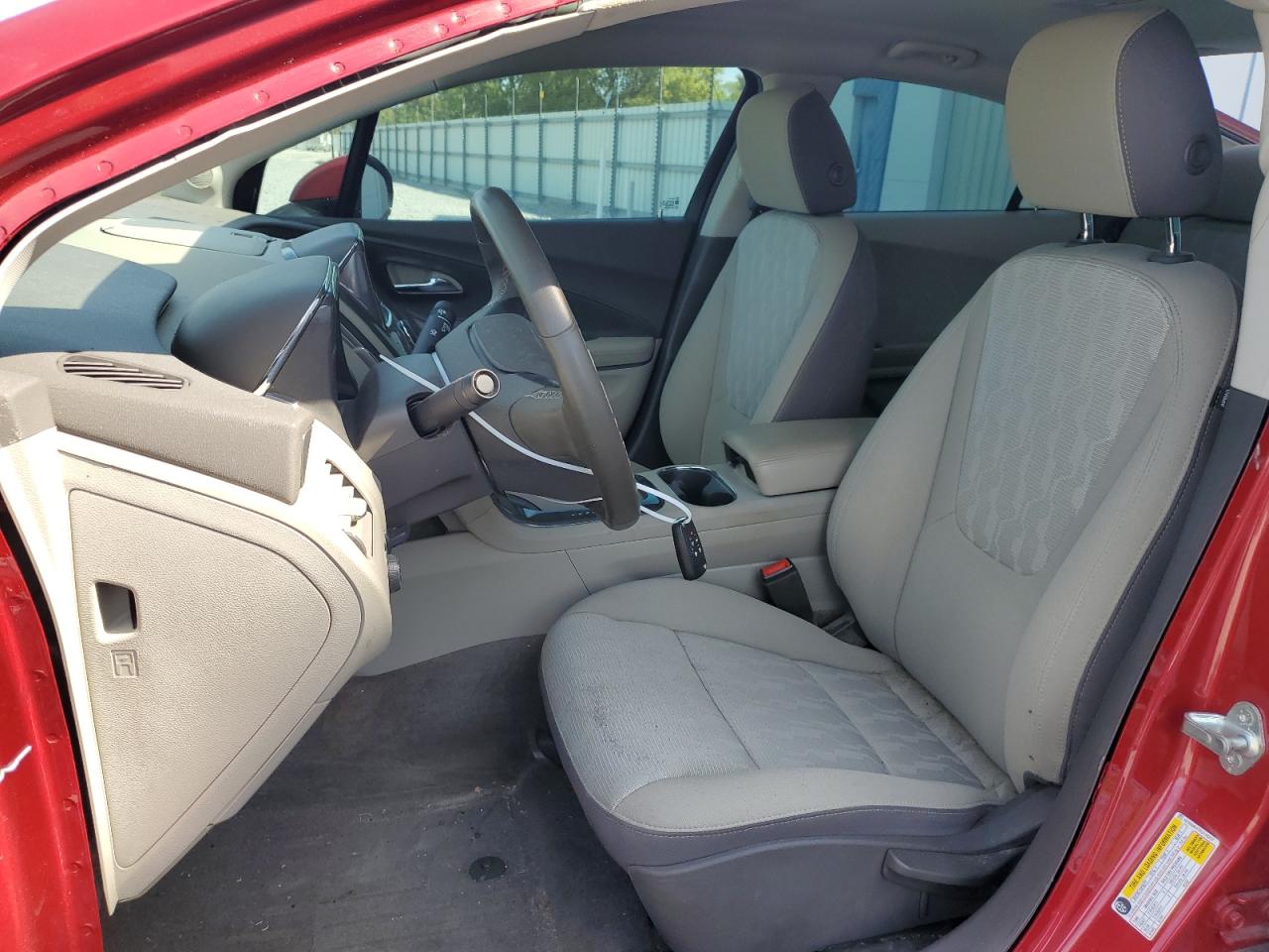 2015 Chevrolet Volt - Image 7