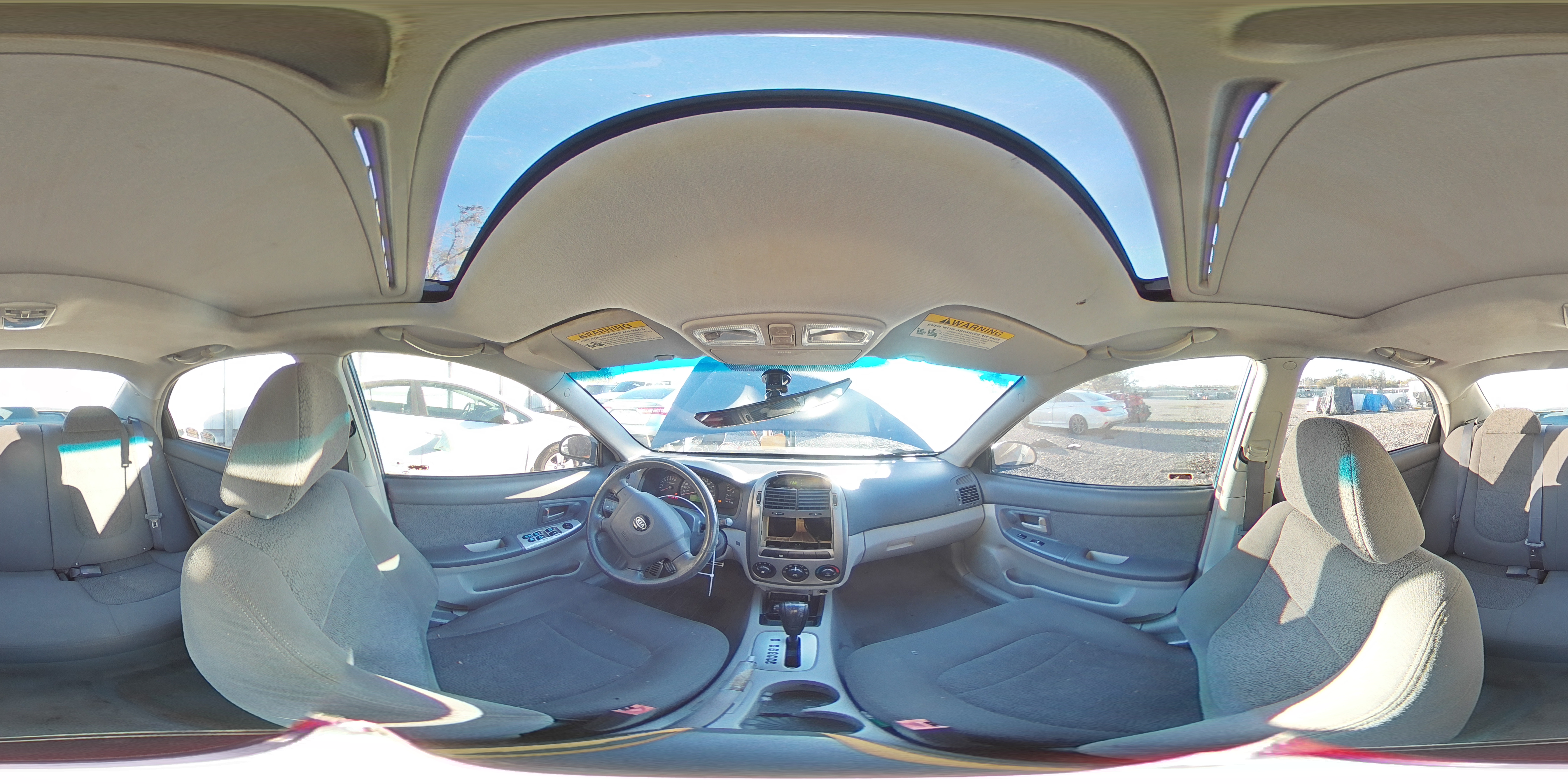 2005 Kia Spectra - Image 12