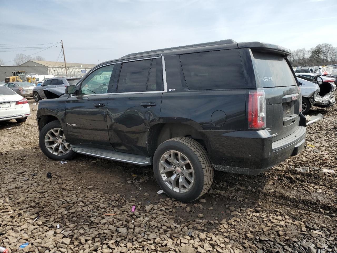 2015 GMC Yukon - Image 2