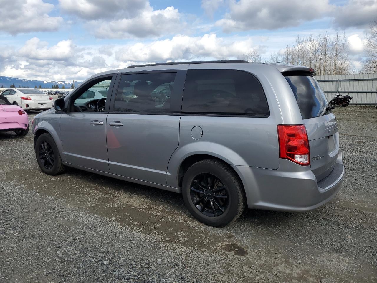 2019 Dodge Caravan - Image 2