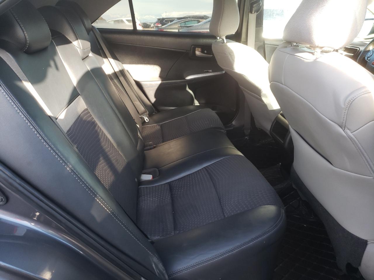 2013 Toyota Camry - Image 10