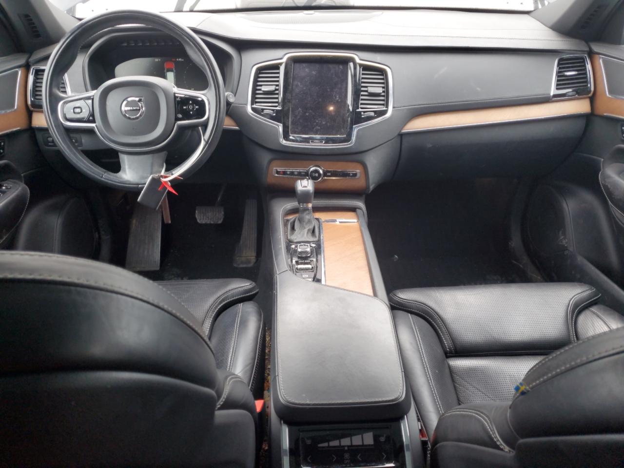 2016 Volvo XC90 - Image 8