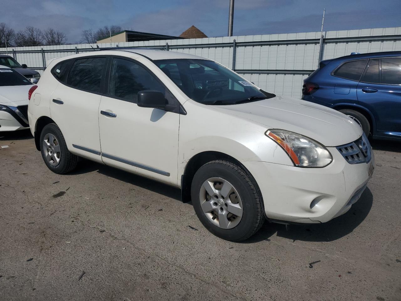 2013 Nissan Rogue - Image 4
