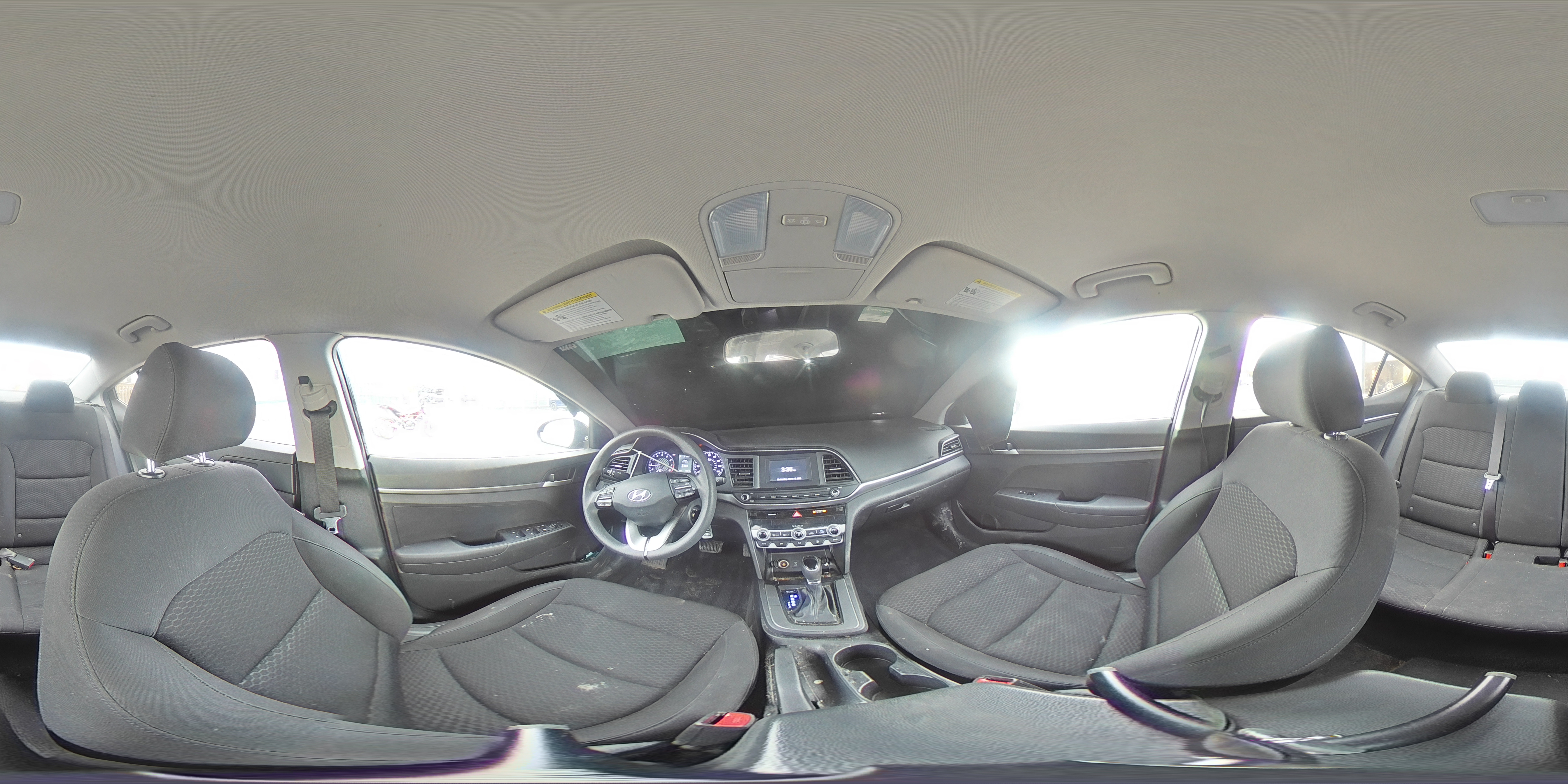2020 Hyundai Elantra - Image 12
