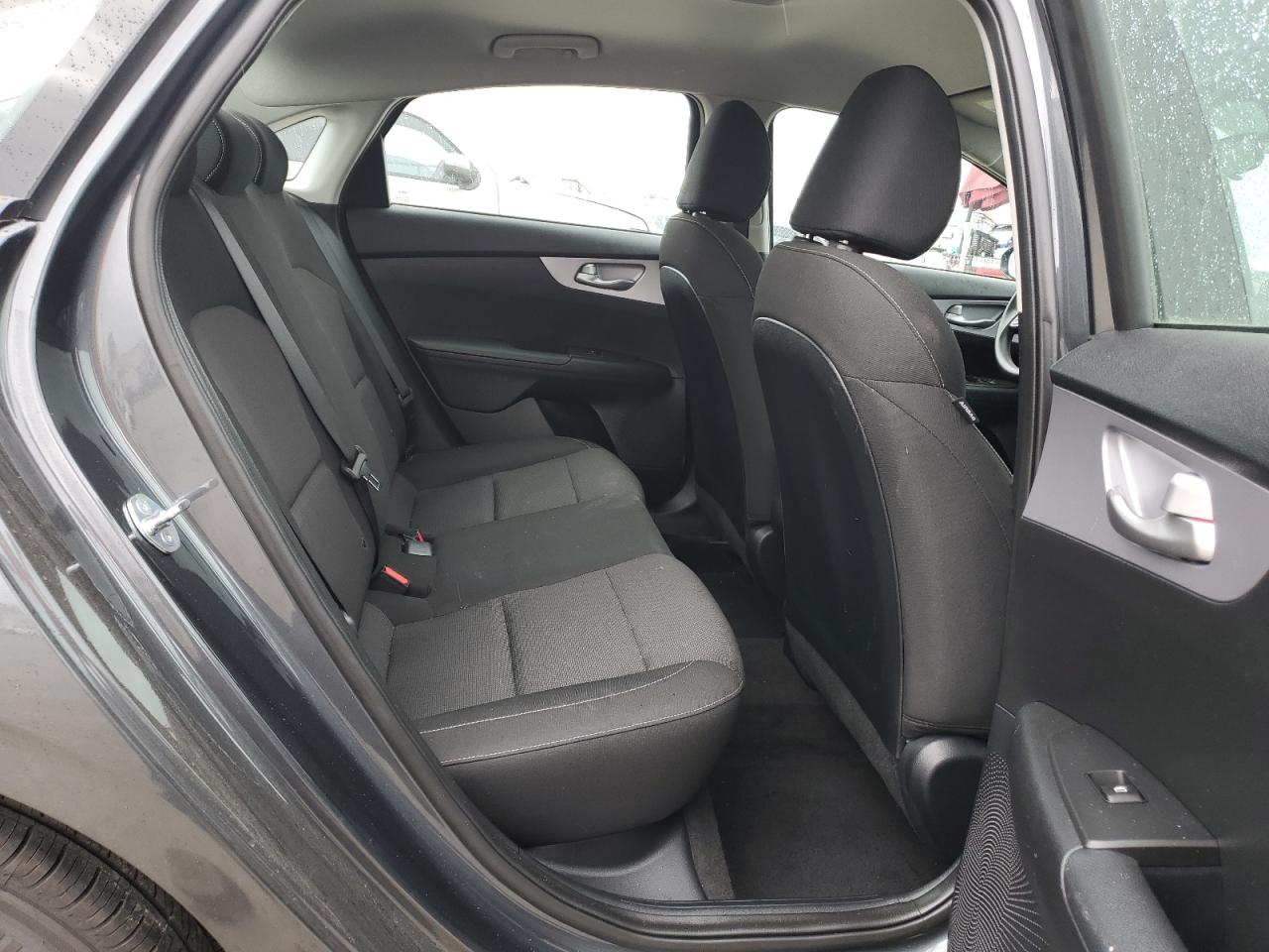 2024 Kia Forte - Image 10